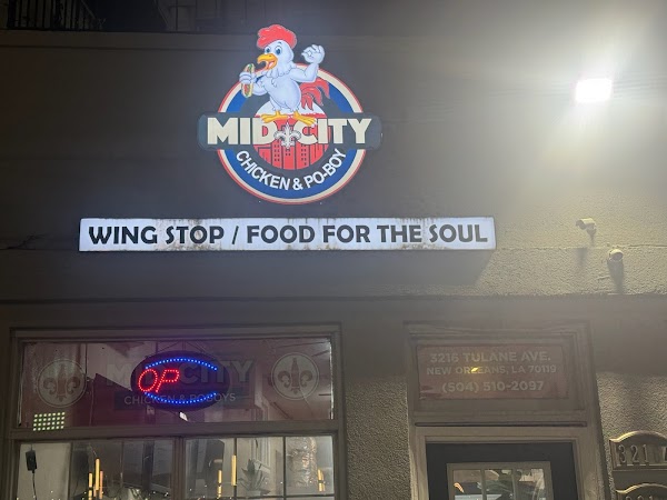 Mid-City Chicken and Po-Boys 4