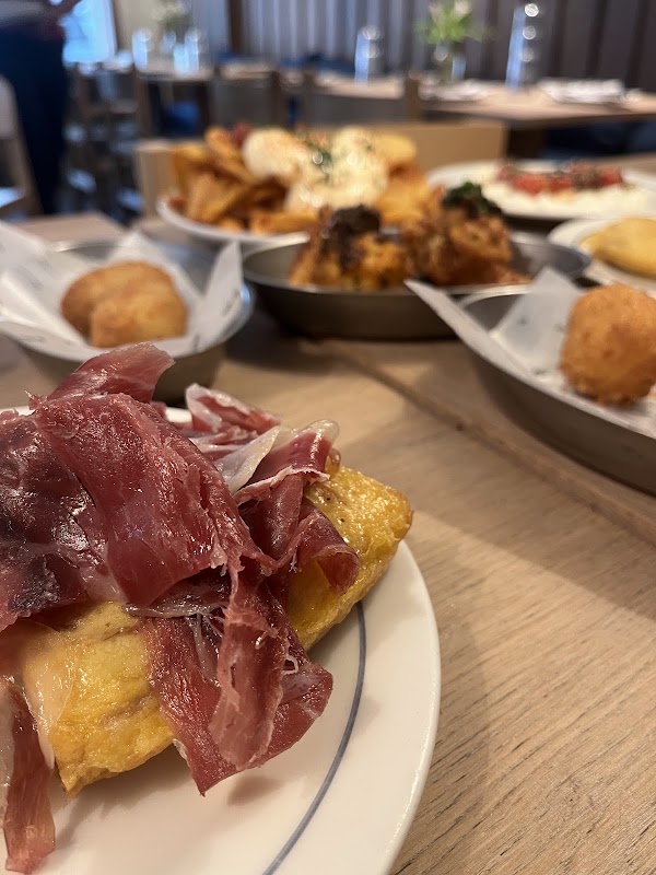 Bar Bauma 4