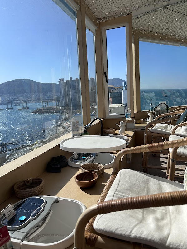 Footbath Cafe View 2 5