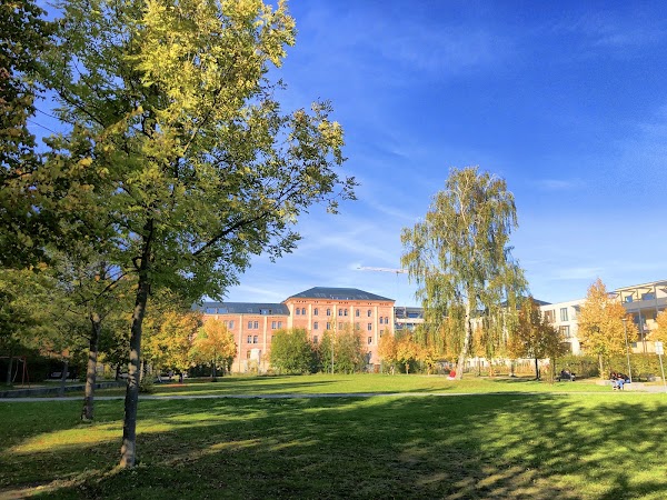 Prinz-Karl-Park Augsburg 4