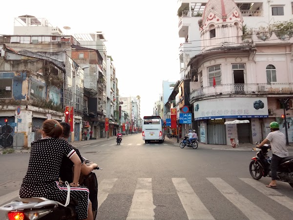 Đường Nguyễn Trãi 4