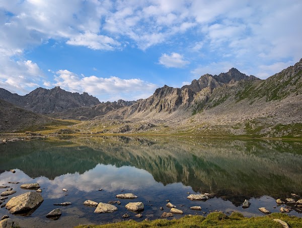 Boz Uchuk Lakes