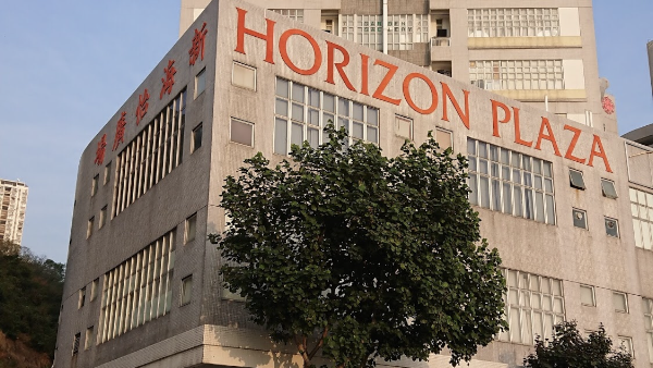 HORIZON PLAZA