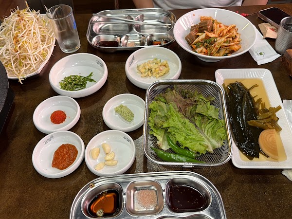 Gozip Gwangalli Beach (Straw-fired Korean BBQ) 3