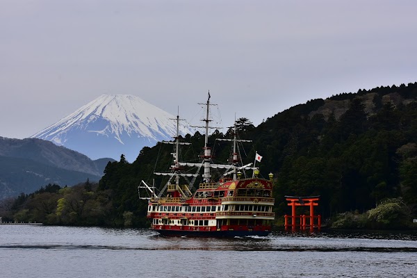 Lake Ashi 4