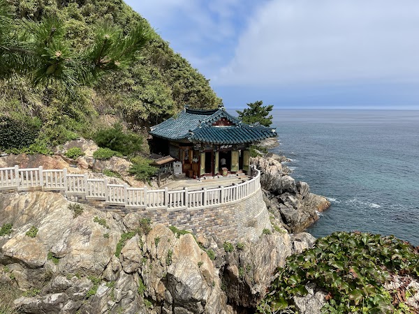 Hongnyeonam Hermitage