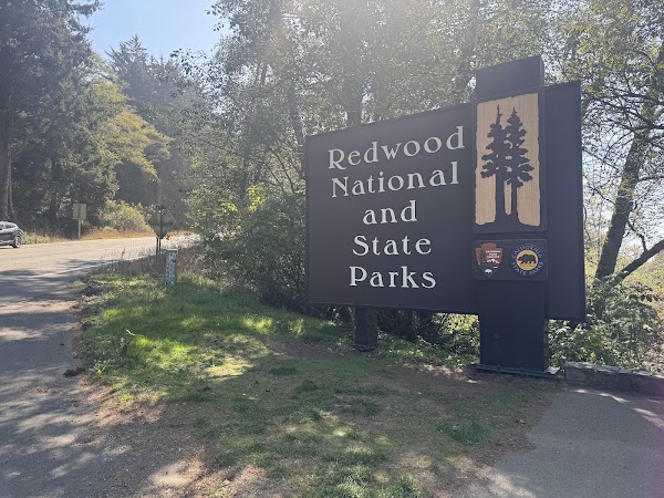 Redwoods National and State Parks-Crescent City Information Center 4