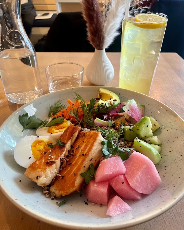 Two Hands 3