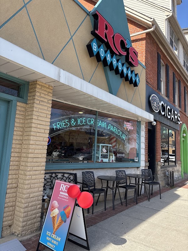 RC'S Boardwalk Fries & Ice Cream Parlour 2