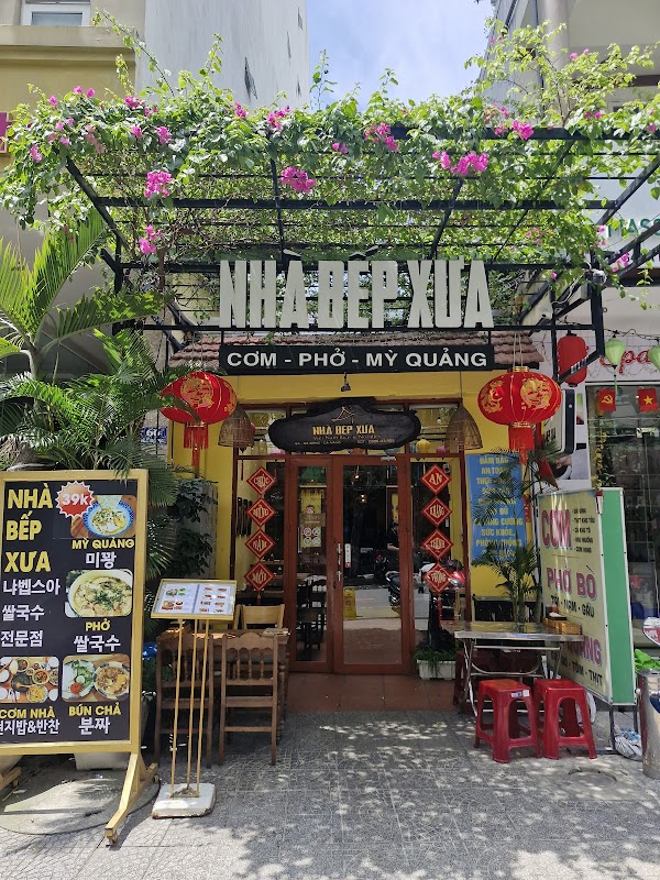 Nhà Bếp Xưa Restaurant