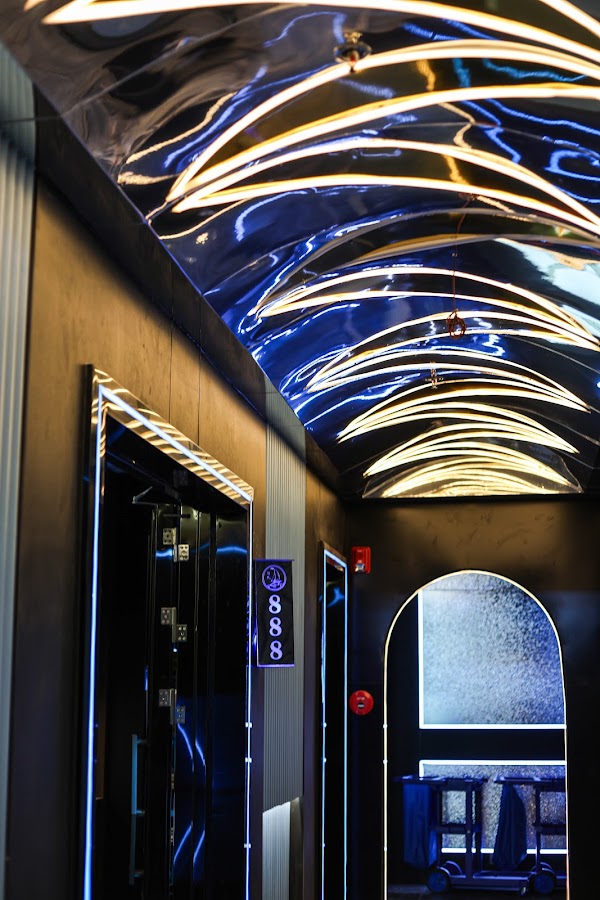 Ship Port Restaurant 大船入港 1