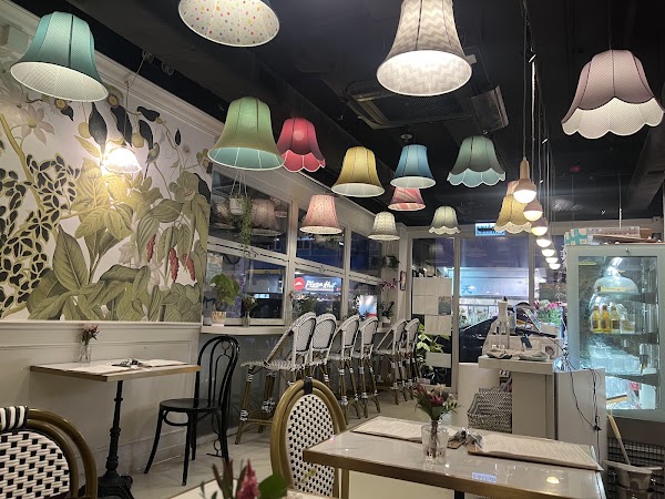 Le Rêveur Café & Bistro 3