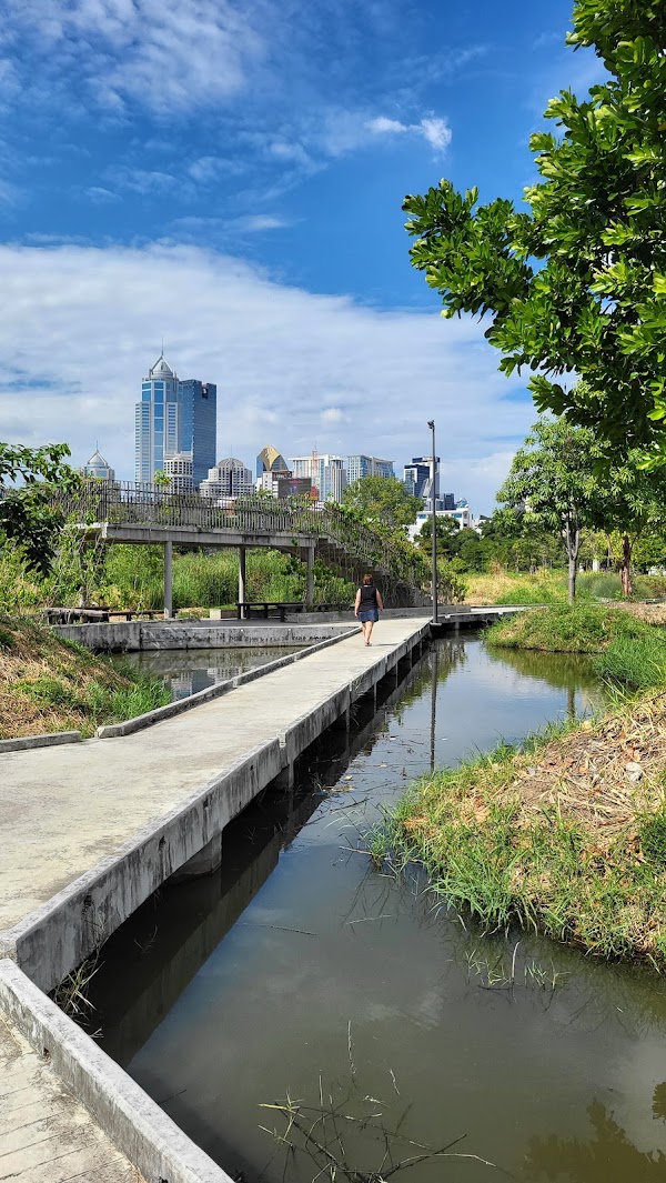 Benchakitti-Lumpini Park, Treetop Walk Bridge