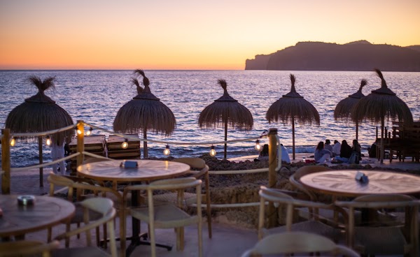 Il Chiringo Sunset (costa de la calma feat. Kazan)
