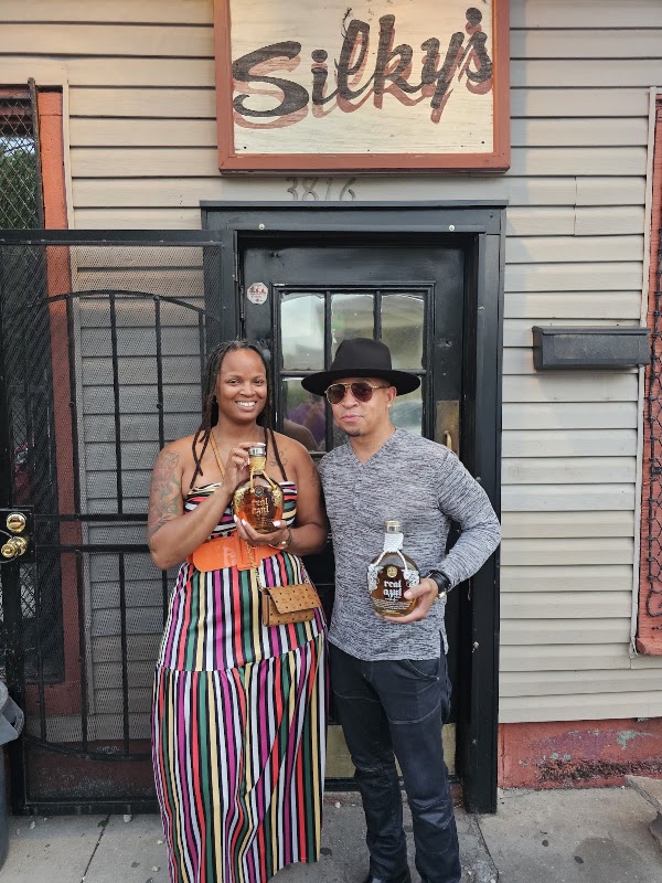 Silky's Restaurant & Bar 4