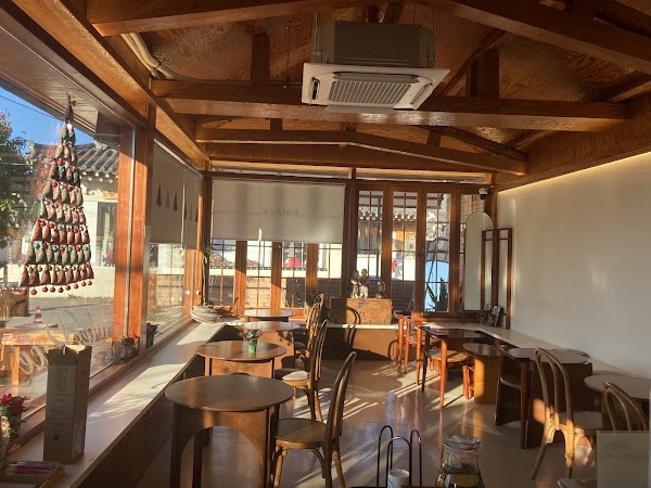 Cafe Arles