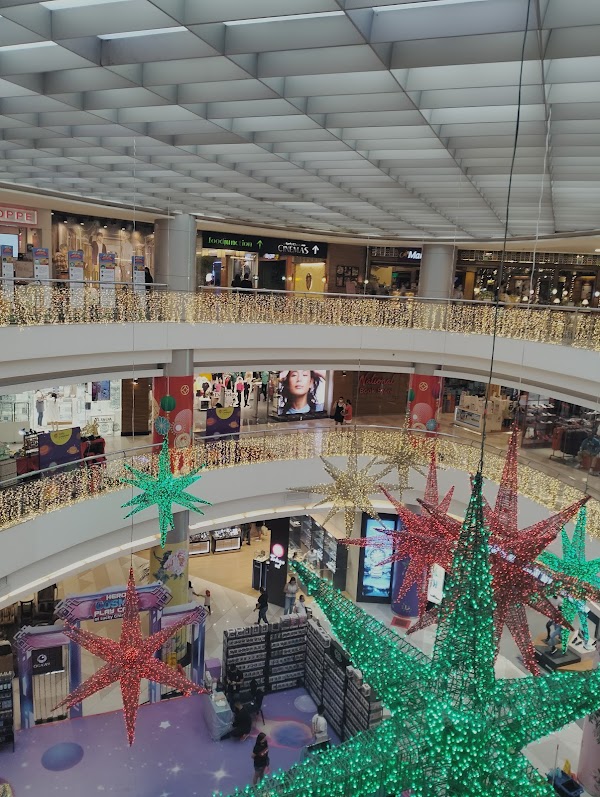 Lucky Chinatown Mall 1