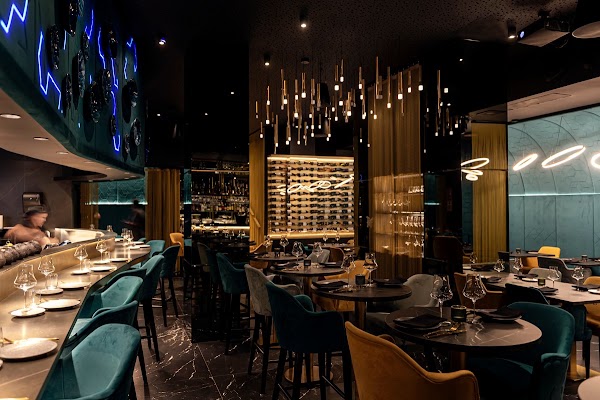 Oculto l Restaurant Nerja