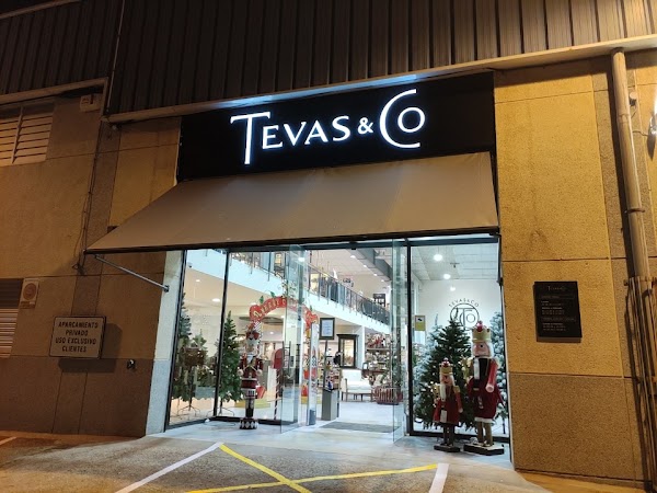 Tevas&Co Coruxo