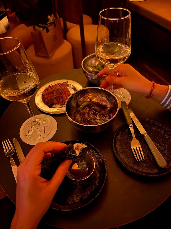 Hiya Wine Bar 4