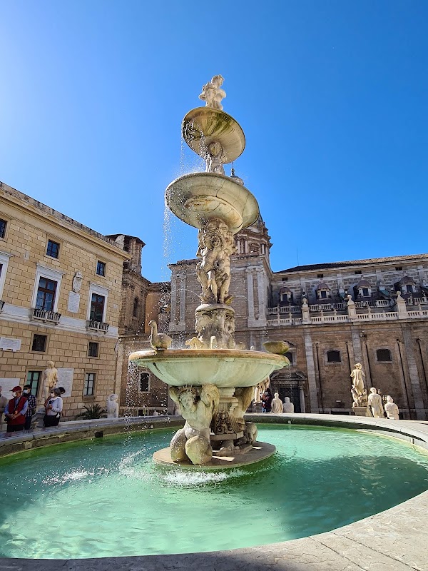 Piazza Pretoria 4