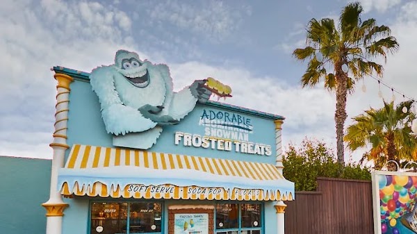 Adorable Snowman Frosted Treats 4