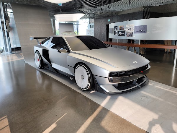 Hyundai Motorstudio Seoul 1