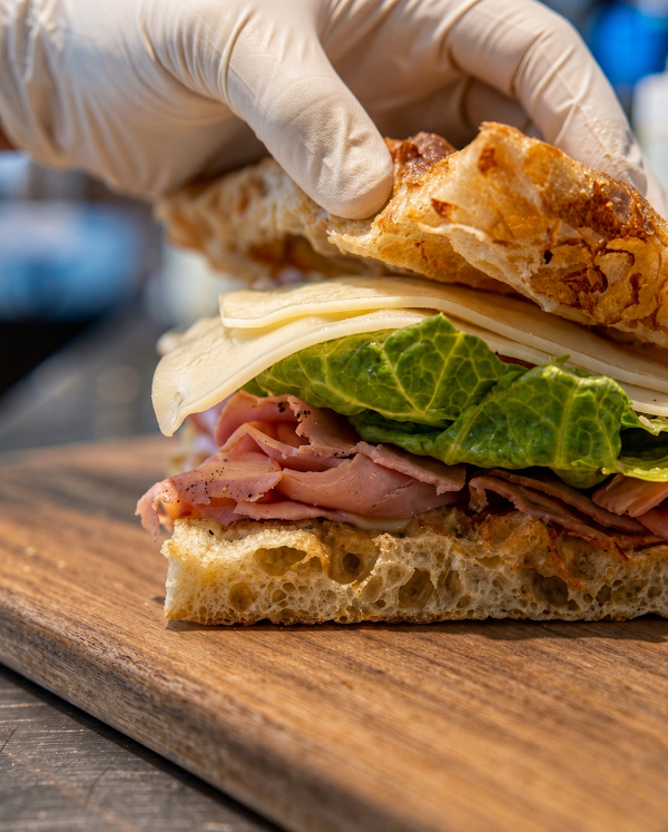 Al Volo - Italian Sandwiches & Pasta | Pier 57 4