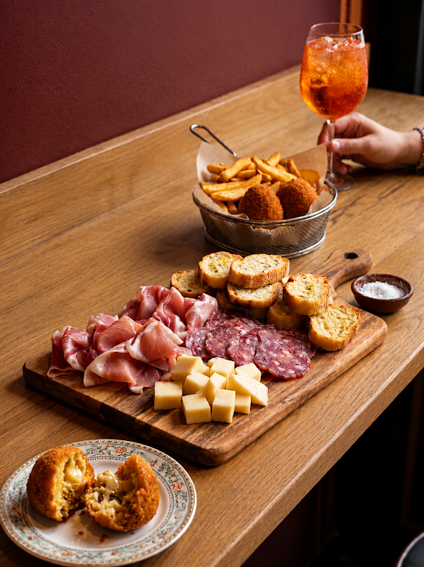 Al Volo - Italian Sandwiches & Pasta | Pier 57 2