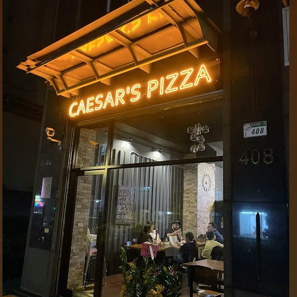 Caesar's pizza 1