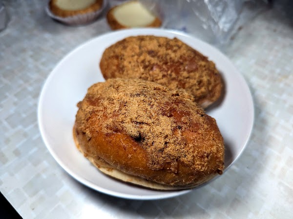 Yummy Bakery & Cafe 5