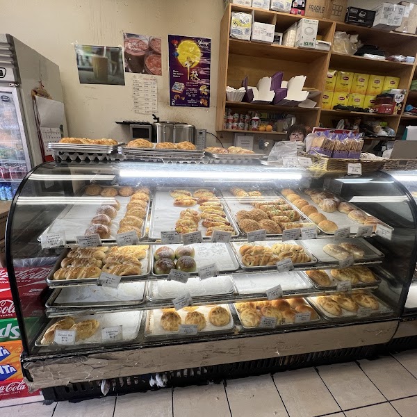 Yummy Bakery & Cafe 4