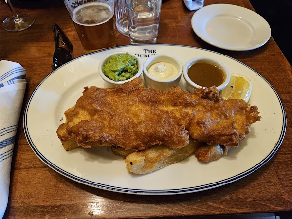 The Dubliner Irish Pub 3