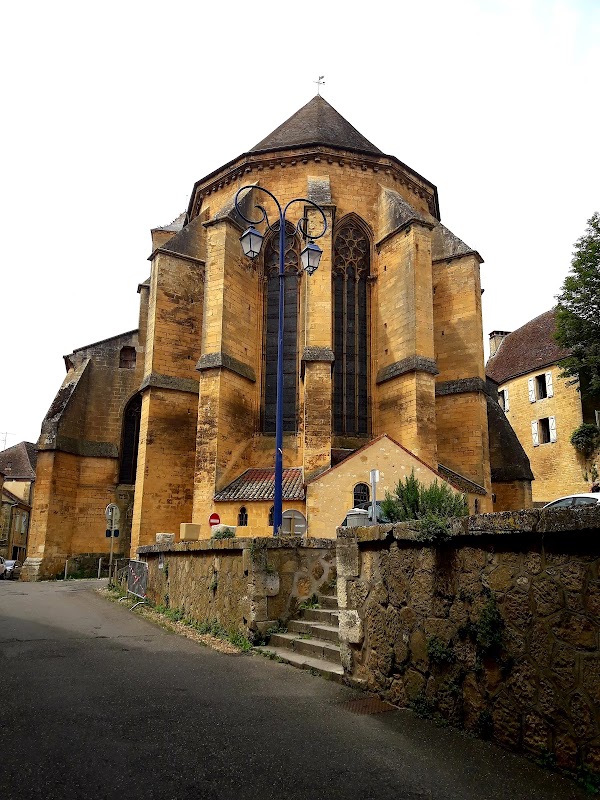 Gourdon 2