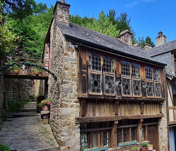 Dinan 3