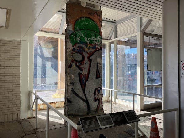 Berlin Wall Monument 3