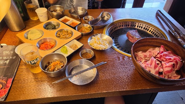 Pig Restaurant 2 4