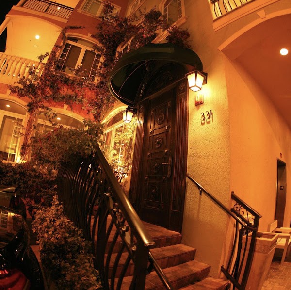 Sardelli's Italian Steakhouse 1