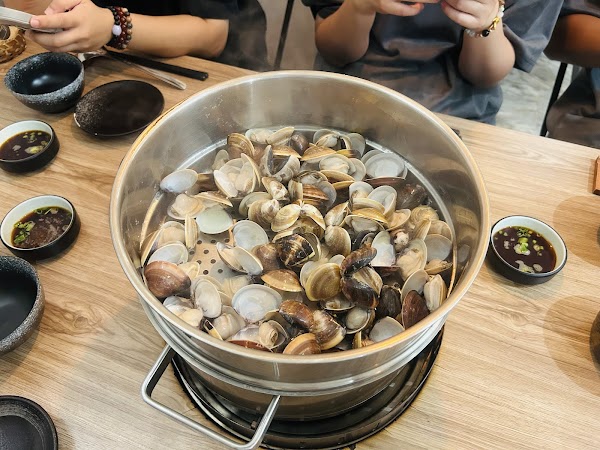 極蜆鍋物「寵物友善」 3