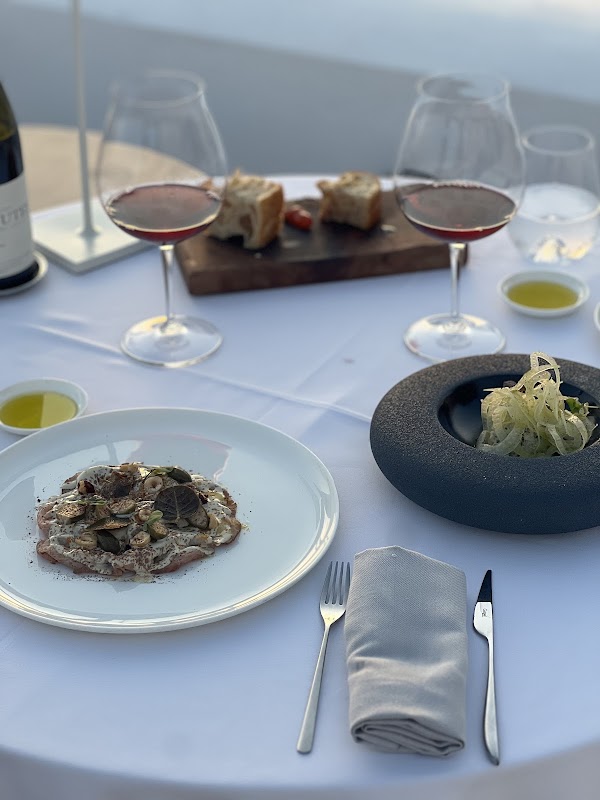 Therasia Restaurant 2