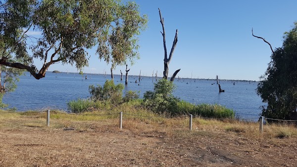 Lake Mulwala - Kyffins Reserve 5