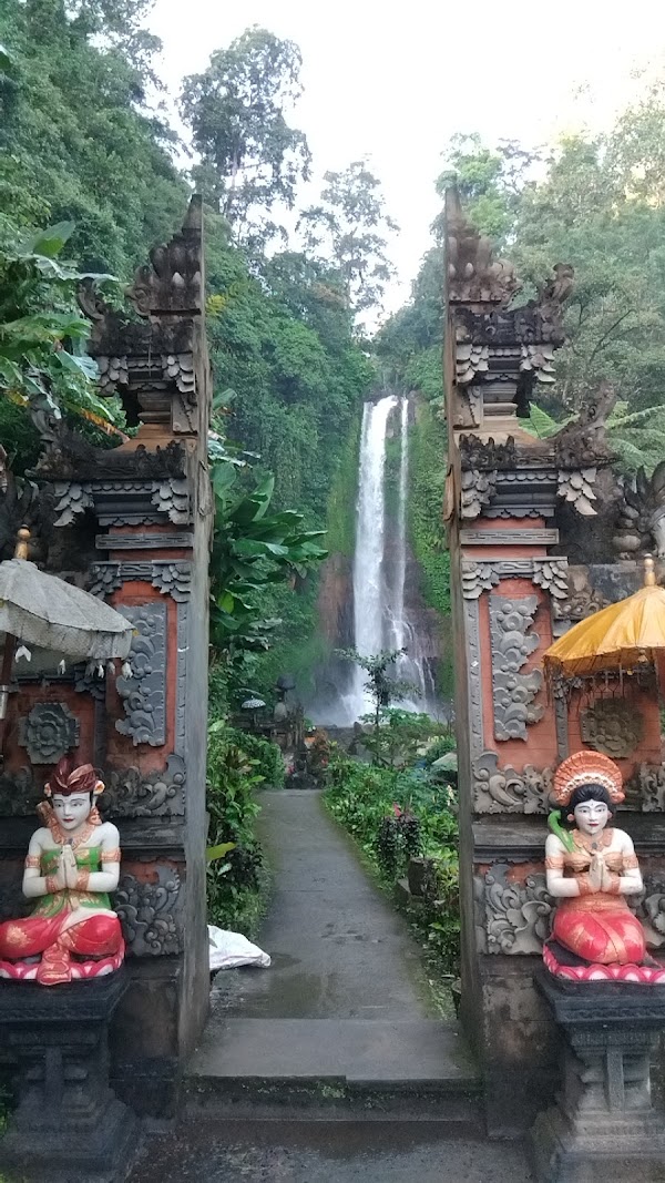 Gitgit Waterfall 1