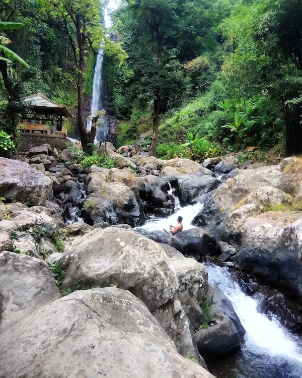 Gitgit Waterfall 4