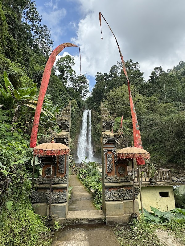 Gitgit Waterfall 2