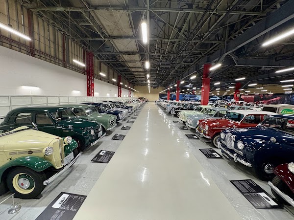 Nissan Heritage Collection 4
