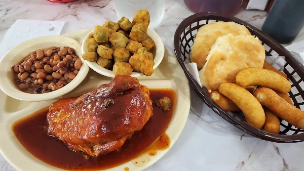 Pam's Farmhouse Restaurant 5