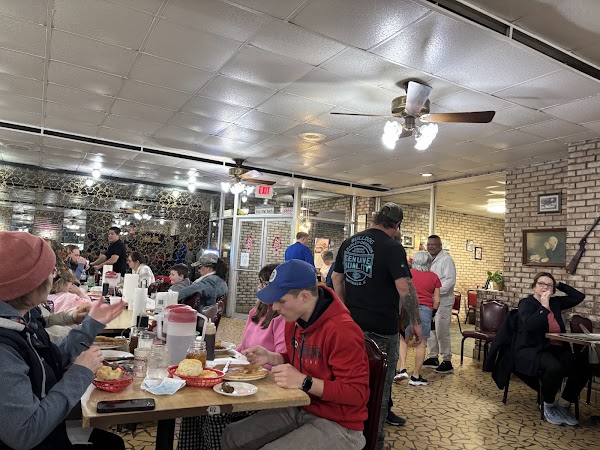 Pam's Farmhouse Restaurant 3