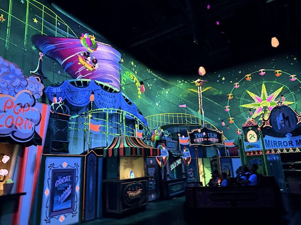 Mickey & Minnie's Runaway Railway 5