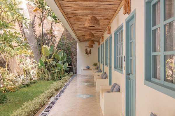 Seaesta Komodo Hostel & Hotel
