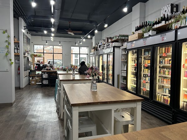 Konbini & Kanpai Lakeview 2
